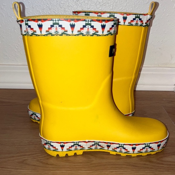 Pendleton Kids' Yellow Patterned Rain Boots - Picture 5 of 11